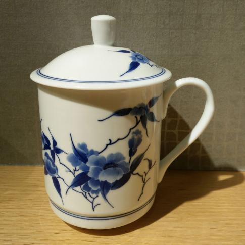 1头手绘青花瓷韵茶香单杯
