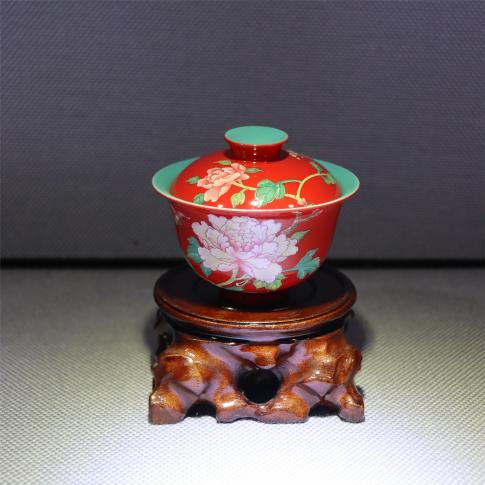 手绘工笔珐琅彩中国红两才花开富贵盖碗