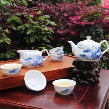 8头手绘青花莲贵图茶具