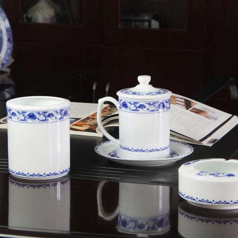 4头釉中青花牡丹国博双层杯文具(中国梦)